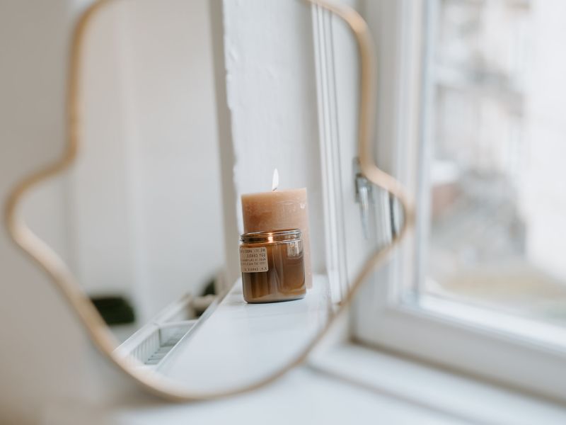 Samavesayoga tilbyder yogaundervisning på hold, og for alle. Vi har lokaler i Århus, men med deltagere fra blandt andet Risskov, Viby og Højbjerg.